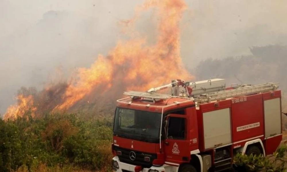 Κόρινθος: Νέα φωτιά στο Λουτράκι